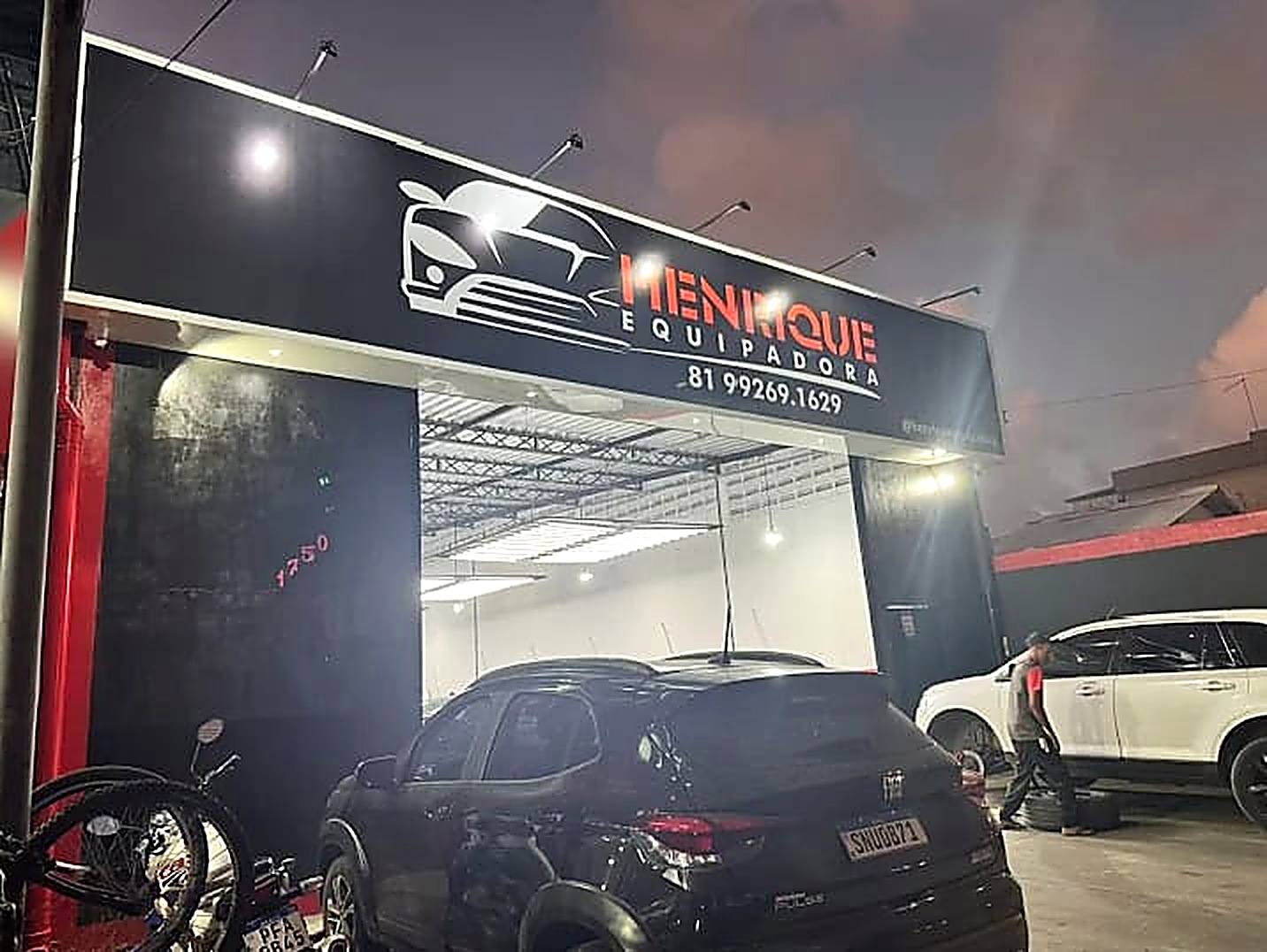 Oficina moderna Henrique Equipadora
